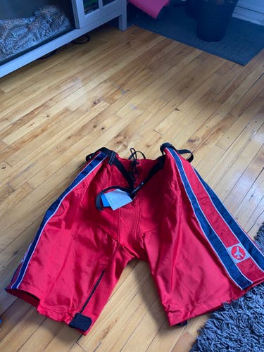 Bauer Pro Stock winnipeg jets retro Shell Size Large