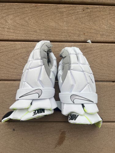 Mark Glicini Nike Vapor Elite Gloves - Autographed