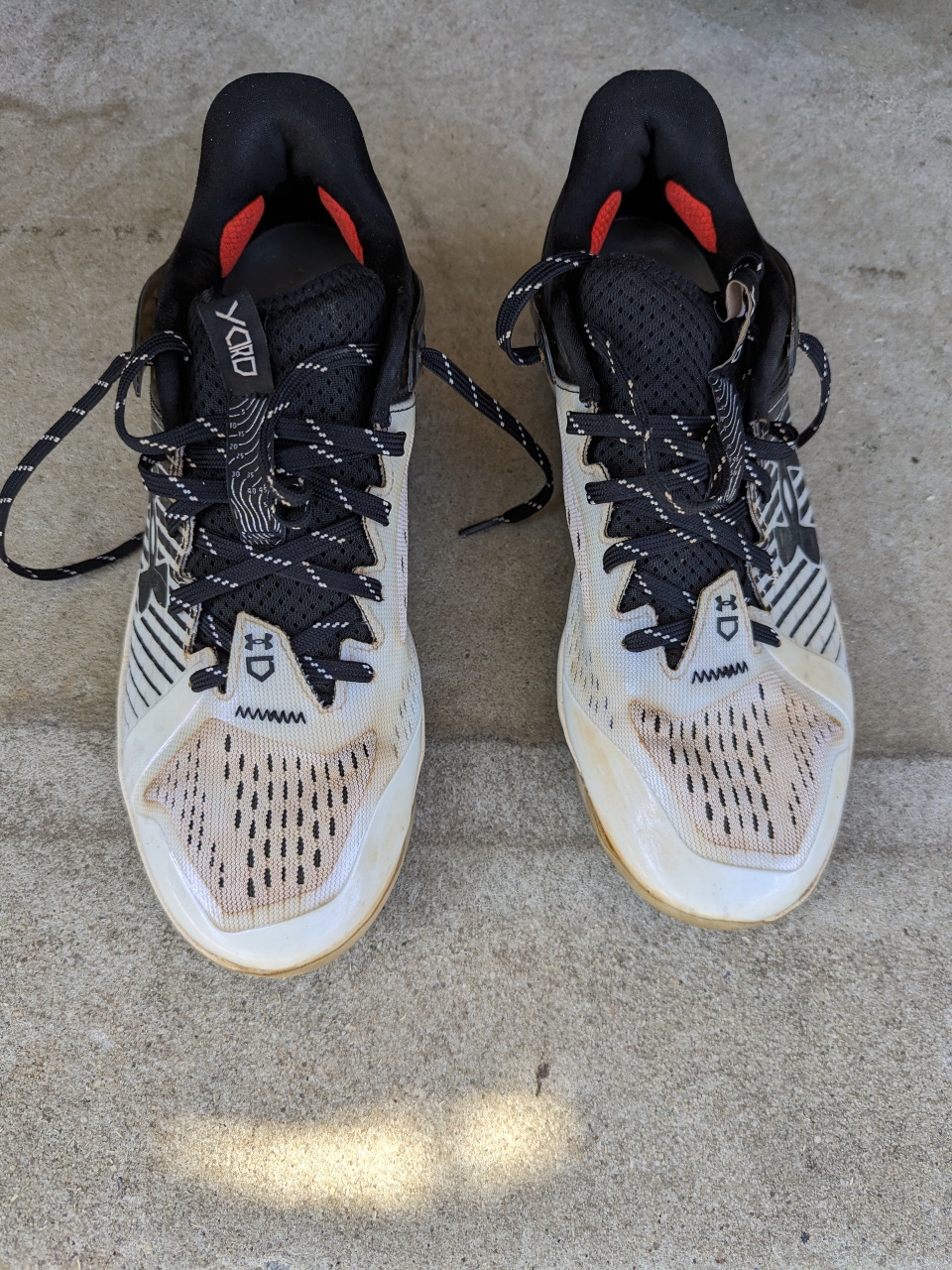 White/Black Used Size 10 Metal Under Armour