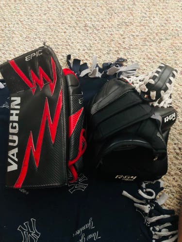 Vaughn and Warrior Senior set, very good condition