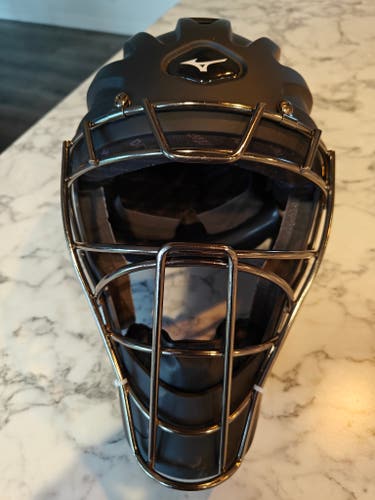 Used Mizuno Samurai Catcher's Mask
