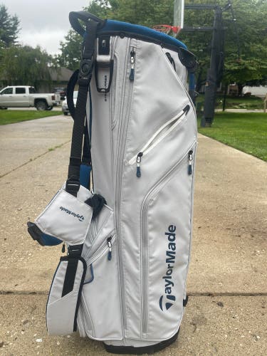 TaylorMade Flextech Standing Bag