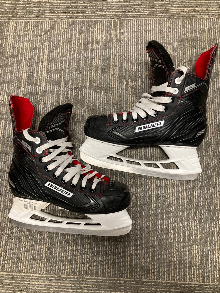Bauer Size 4 NS Hockey Skates