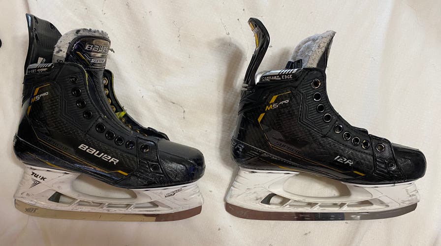 Used Bauer   Size 5 Supreme M5 Pro Hockey Skates