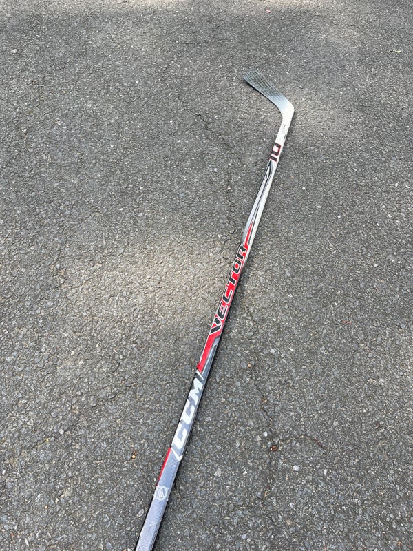 Easton RH Pro Stock Hockey Sticks for Sale in Yorba Linda, CA - OfferUp