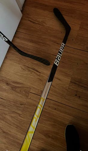 Used Left Hand Vapor Hyperlite Hockey Stick