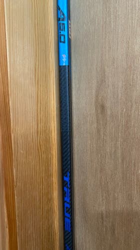 New Senior True Right Handed Hockey Stick TC2