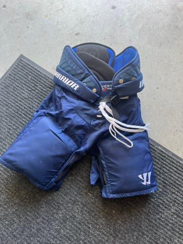 Senior Medium Warrior Pro Stock Covert QRE Pro Hockey Pants