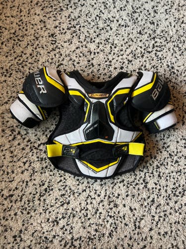 Junior Used Medium Bauer Supreme 2S Pro Shoulder Pads