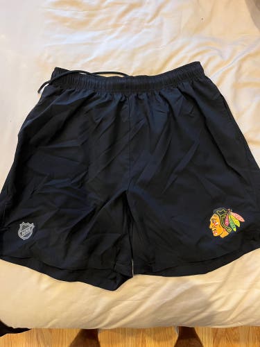 Chicago Blackhawks Team Issued Fanatics Dryfit Short Large