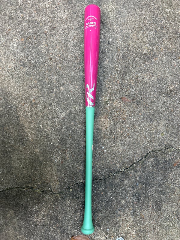 Louisville Slugger finishing pink bats for Mother's Day