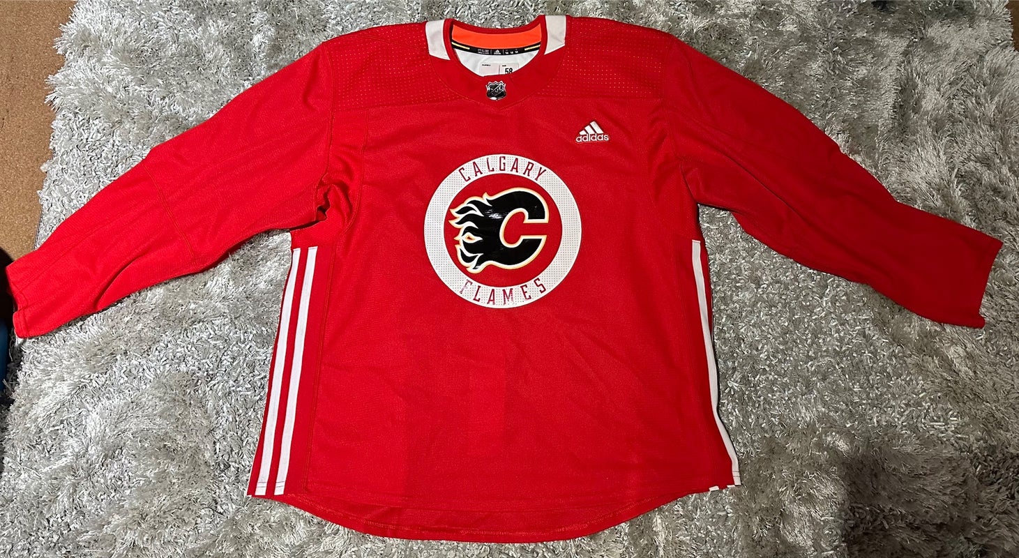 NHL Calgary Flames Reverse Retro Jersey 2022 Souvenir Collector Hockey –  Inglasco Inc.