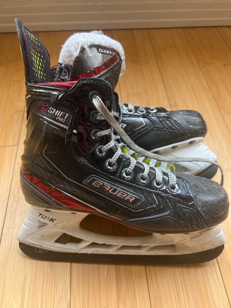 Used Bauer Extra Wide Width Size 4.5 Vapor X Shift Pro Hockey Skates
