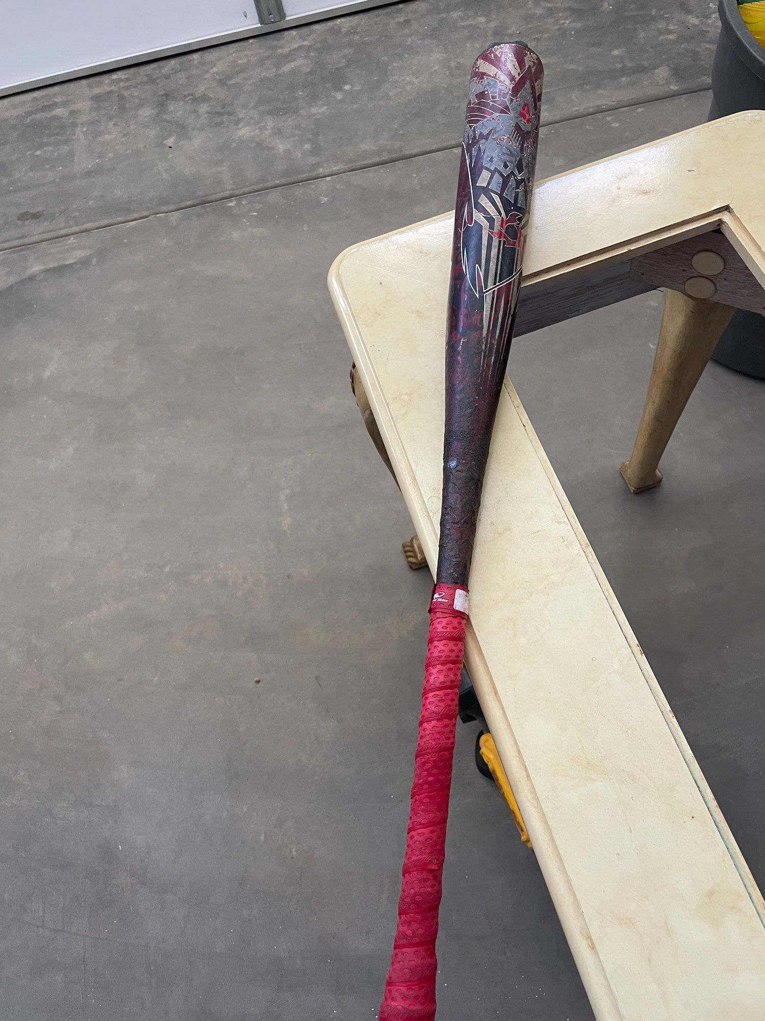 Batte DeMarini Voodoo One BBCOR 2025 - 31''/28oz, Aluminium, Rouge, Neuve Sous Garantie