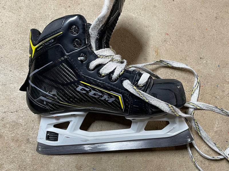 Used CCM Regular Width Size 2 Super tacks 9370 Hockey Goalie Skates