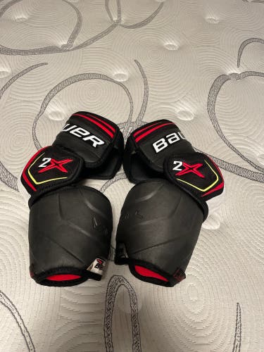 Used Large Bauer  VAPOR 2X PRO Elbow Pads
