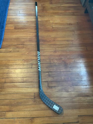 New Left Hand P88 Vapor Team Hockey Stick