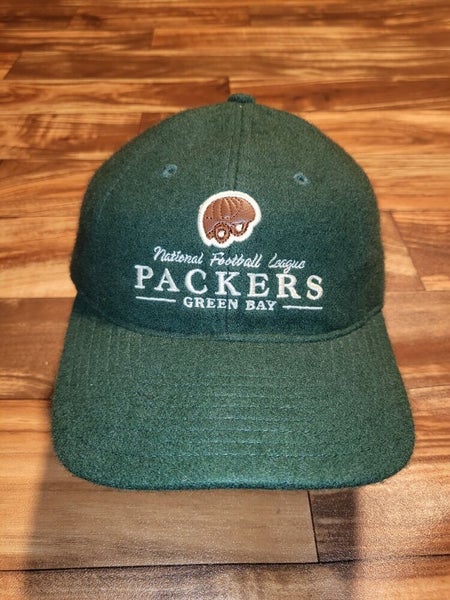 Vintage Green Bay Packers NFL Sports Champion Throwback Logo Vtg