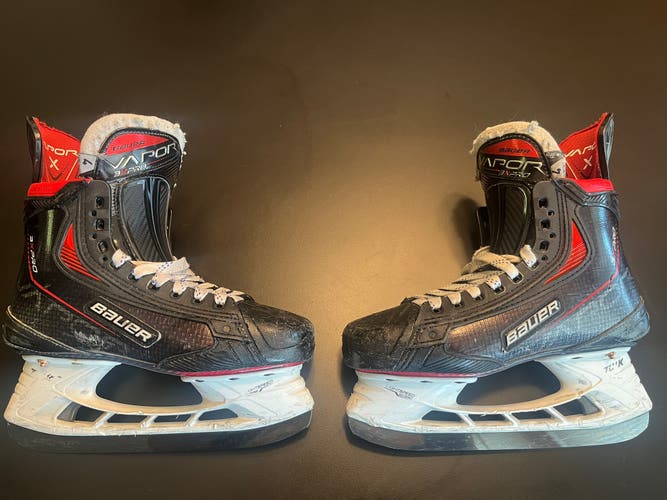 Used Bauer Regular Width  Size 4 Vapor 3X Pro Hockey Skates