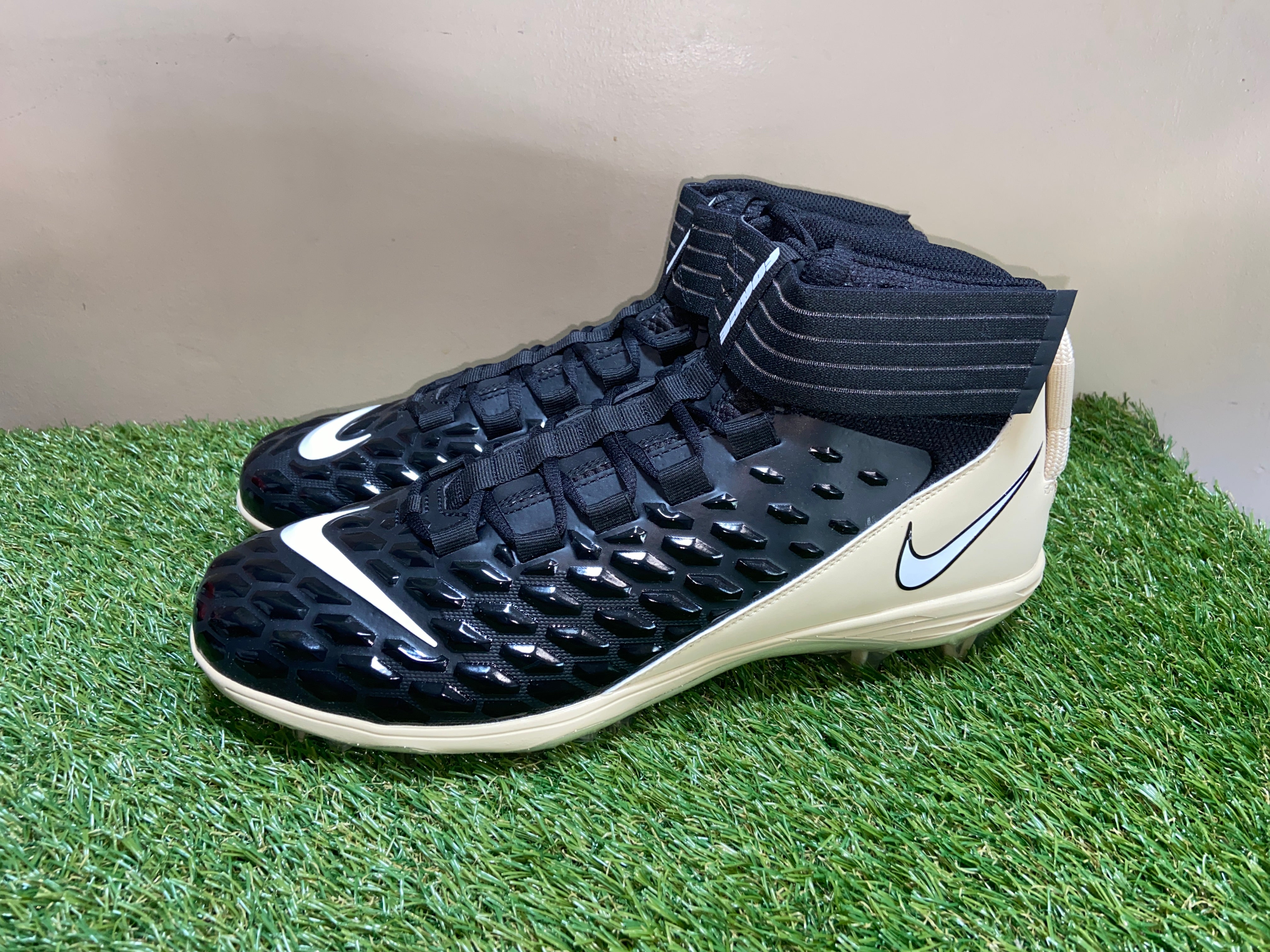 nike force savage pro cleats