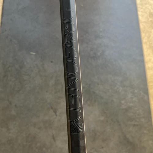 NEW Epoch Dragonfly 9 Carbon Lacrosse Shaft