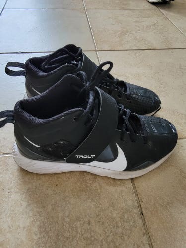 Black Used Youth Size 5.0 (Women's 6.0) Turf Cleats Nike High Top Trout