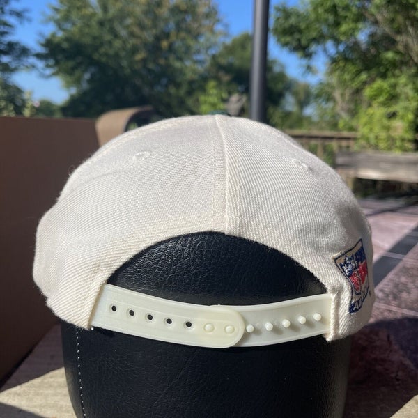 grey packers hat