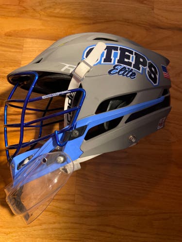 Used Goalie Cascade R Helmet