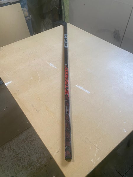 Senior Right Handed P88 JetSpeed FT5 Pro Hockey Stick