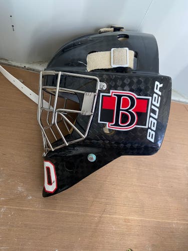 Used Bauer 960 Goalie Mask