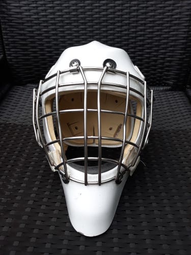 Used OTNY X1 Jr goalie mask