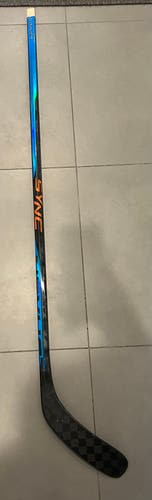 Right Handed Bauer Nexus Sync Hockey Stick P88