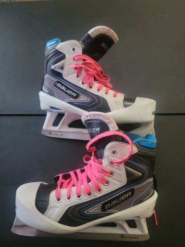 Junior Used Bauer Hockey Goalie Skates Regular Width Size 3