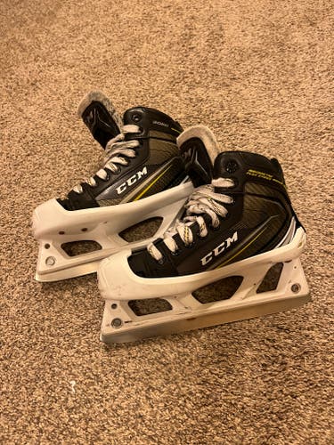 Junior Used CCM Tacks 9060 Hockey Goalie Skates Regular Width Size 3