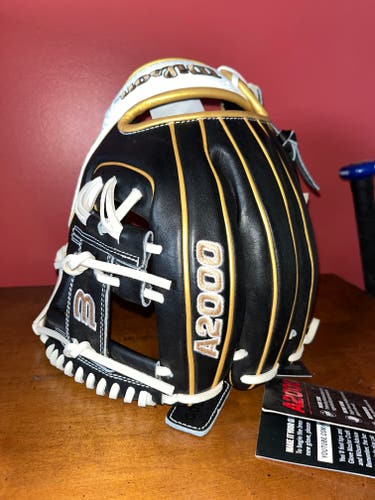 New 2022 Right Hand Throw Wilson Infield A2000 1786 Baseball Glove 11.5"
