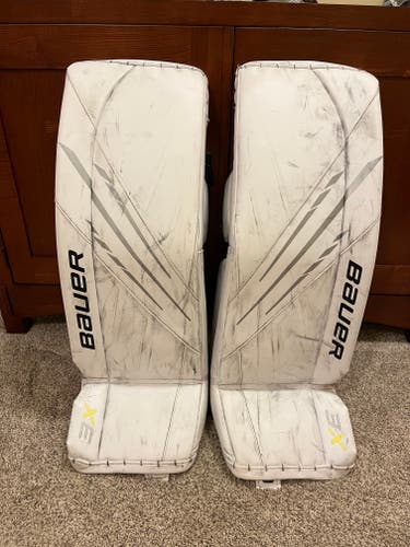 Used Large Bauer Vapor 3X Goalie Leg Pads
