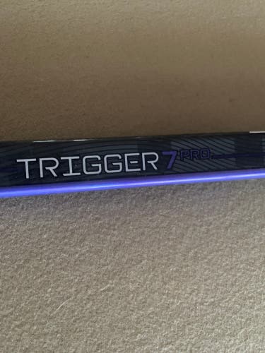 Intermediate Right Handed P29  RibCor Trigger 7 Pro Hockey Stick