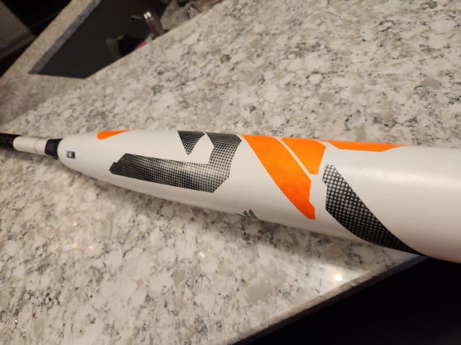 Almost New: Barely Used USSSA Certified DeMarini Composite CF Bat (-8) 23 oz 31"