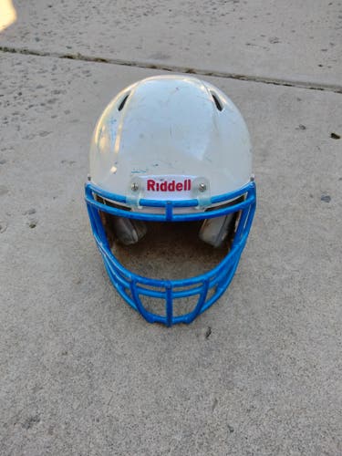 Youth Used Medium 2012 Riddell Revo Edge White Helmet
