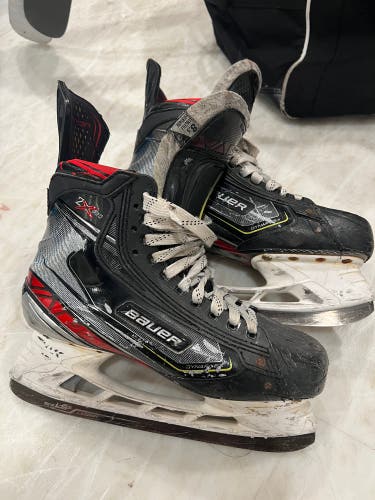 Used Bauer Regular Width Size 8.5 Vapor 2X Pro Hockey Skates