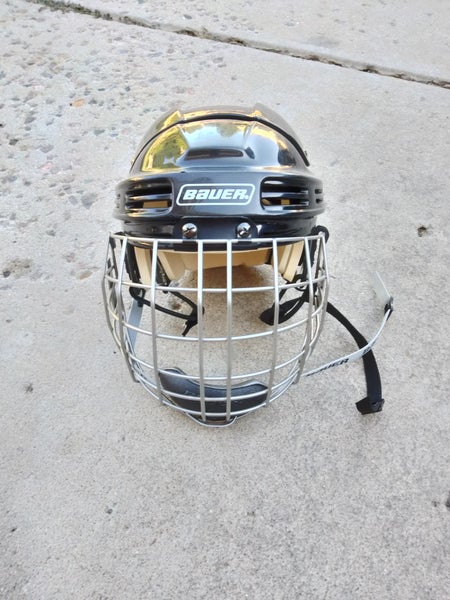 Used Extra Large Bauer HH4000 Helmet