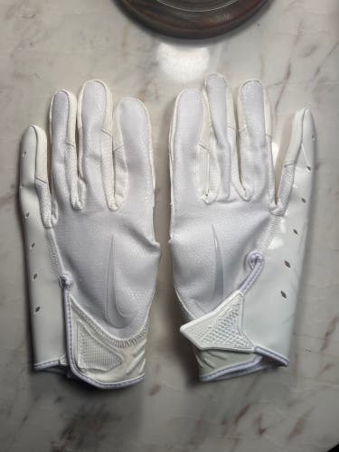 Men’s Nike Vapor Jet 7.0 White Football Gloves