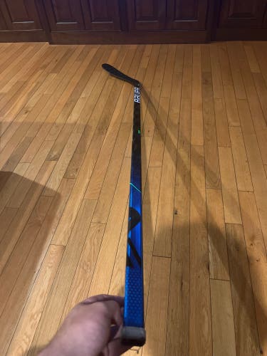 Senior Left Hand P92 Pro Stock Nexus Geo Hockey Stick