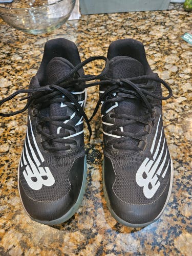Black Used Men's Adult Size 7.5 (Women's 8.5) Turf Cleats New Balance Low Top Turfs