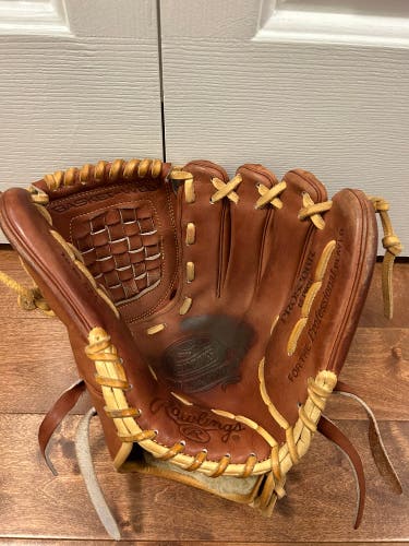 Pitcher's 12" Pro Preferred Baseball Glove