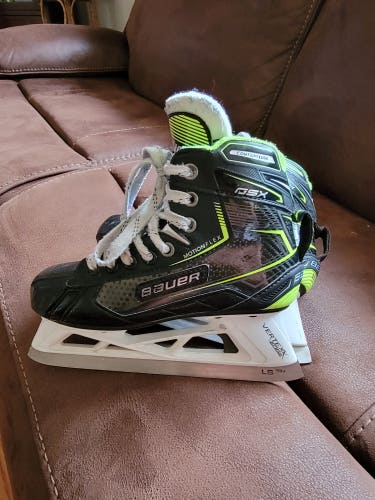 Junior Used Bauer GSX Hockey Goalie Skates Regular Width Size 3
