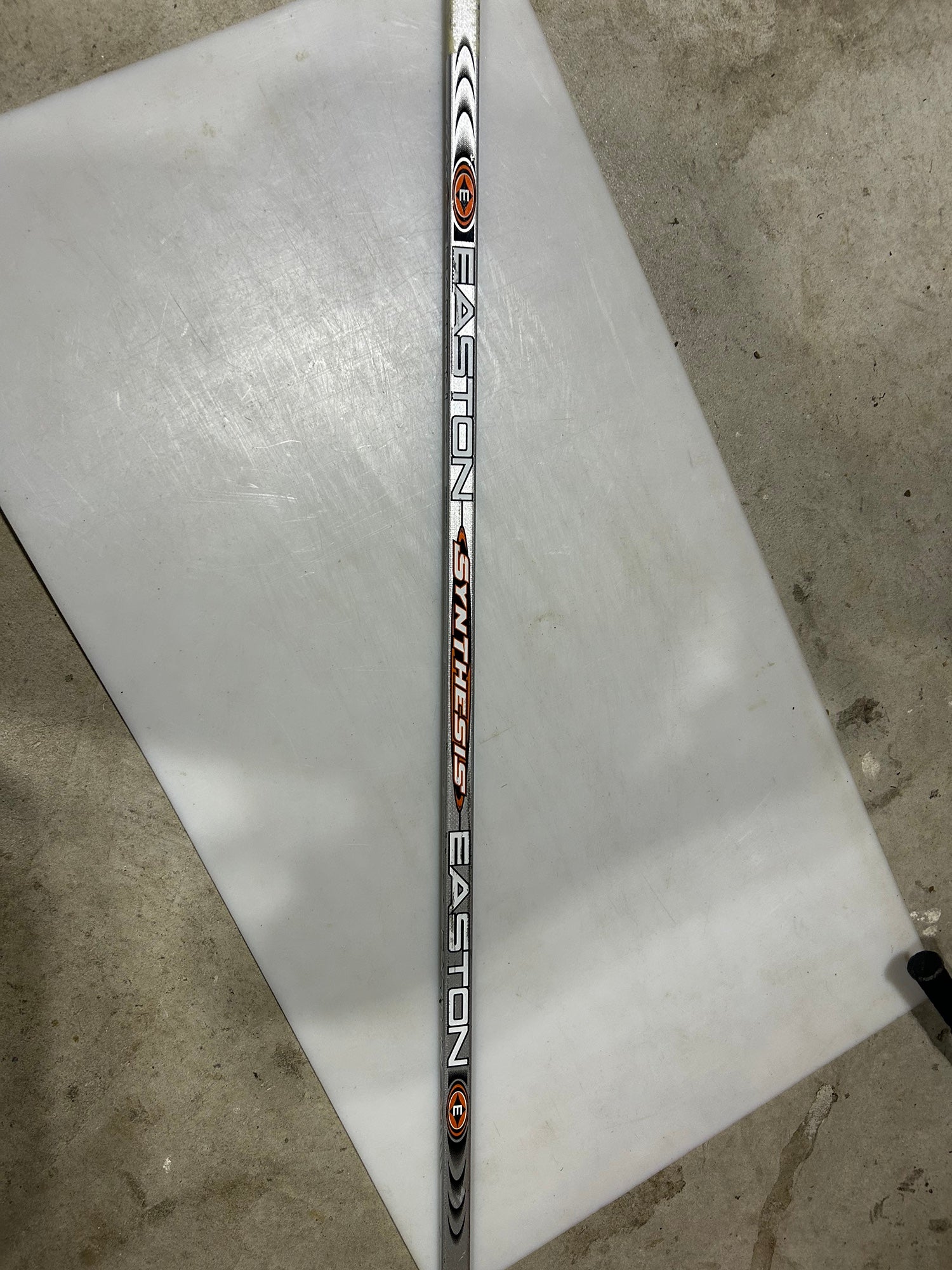 RARE BRAND NEW EASTON Z BUBBLE 100 FLEX SHAFT HOCKEY STICK 50.5