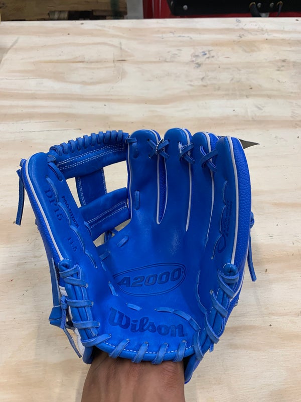 New Wilson A2000 Right Hand Throw Infield Baseball Glove 11.5"