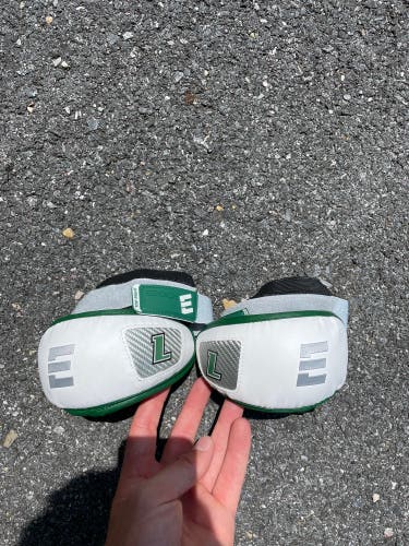 New Loyola Men’s Large Epoch Arm Pads