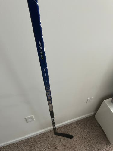 Senior Left Hand P92M Pro Stock Vapor Hyperlite Hockey Stick